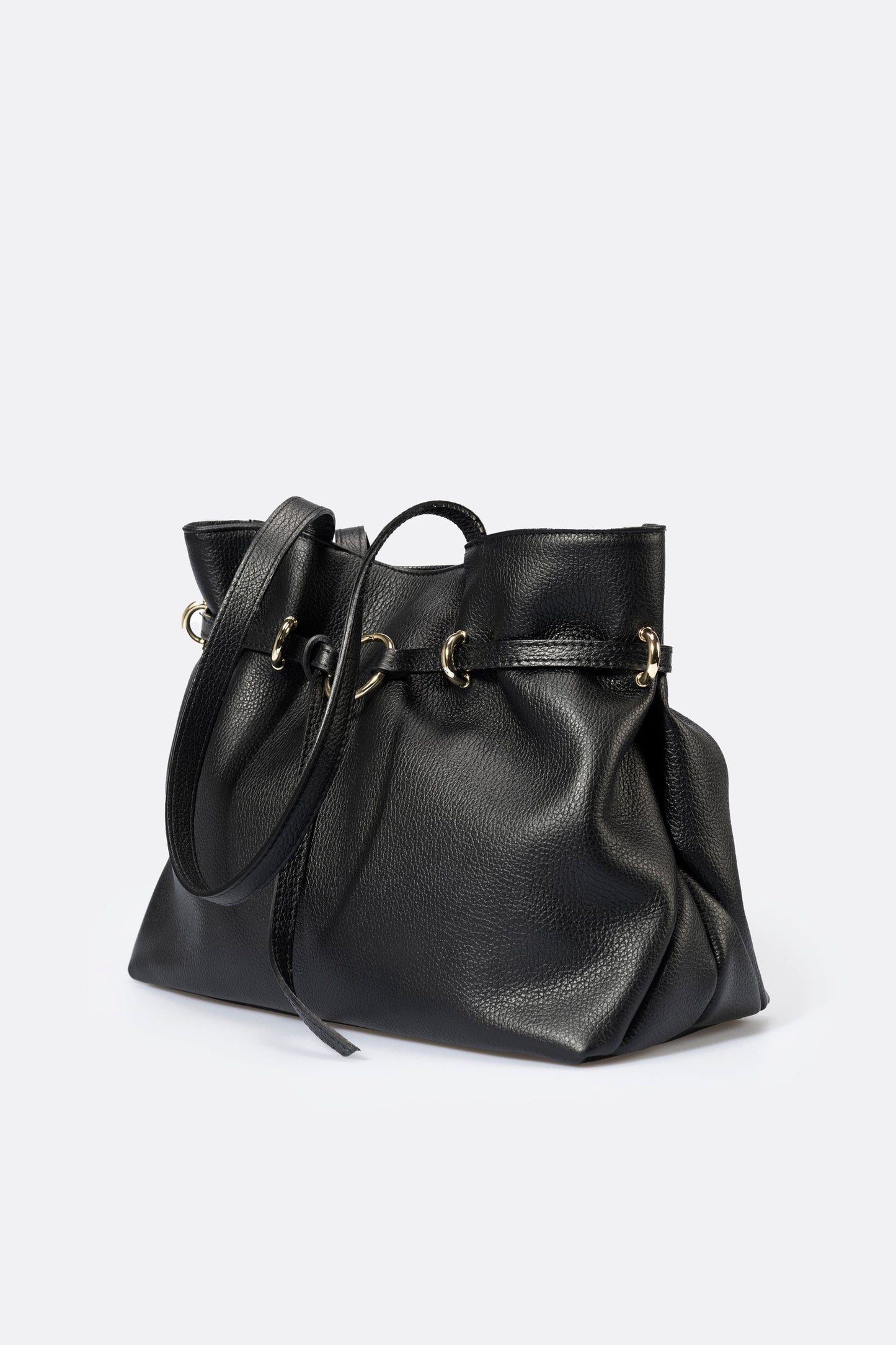 Oliva Black