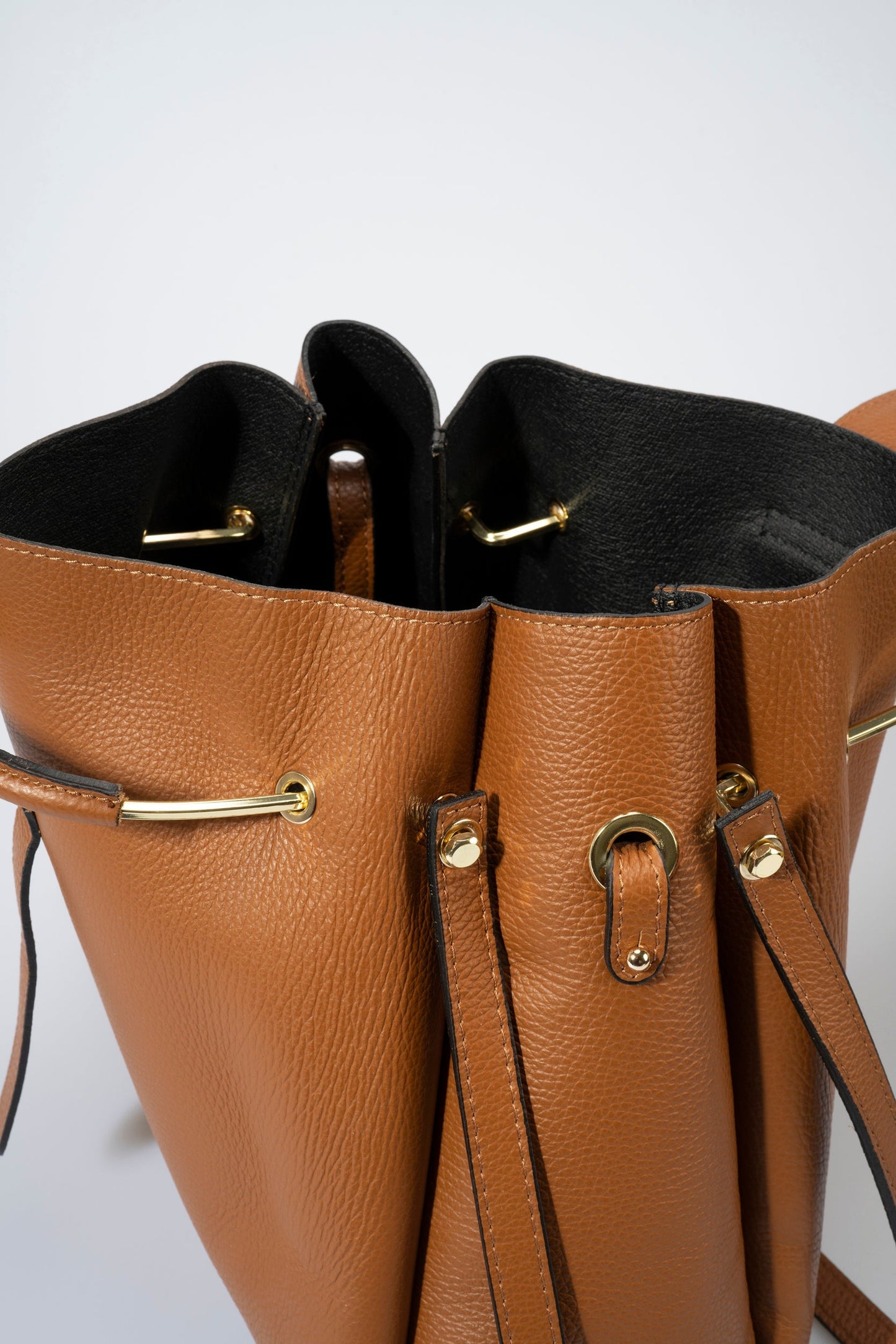 Rhea Cognac