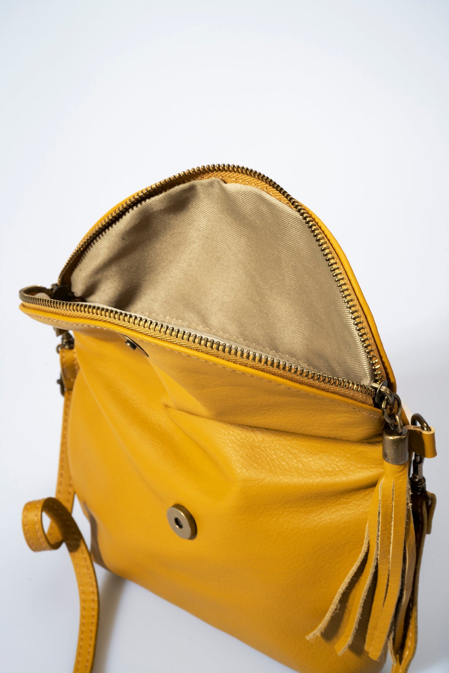 Ava Yellow